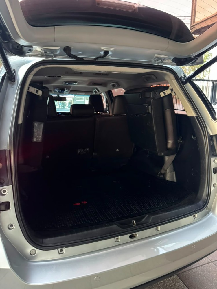 Toyota SW4 SRX 2.8 AT 7 ASIENTOS — foto 6